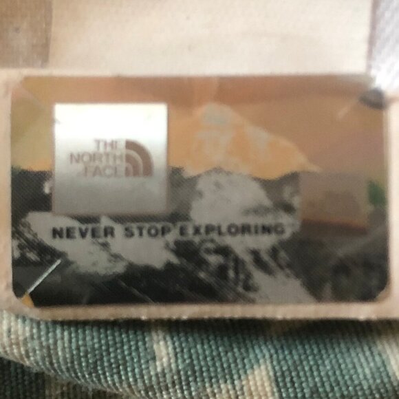 The North Face drawstring shorts w/ zippered pocket sz L - Picture 14 of 14